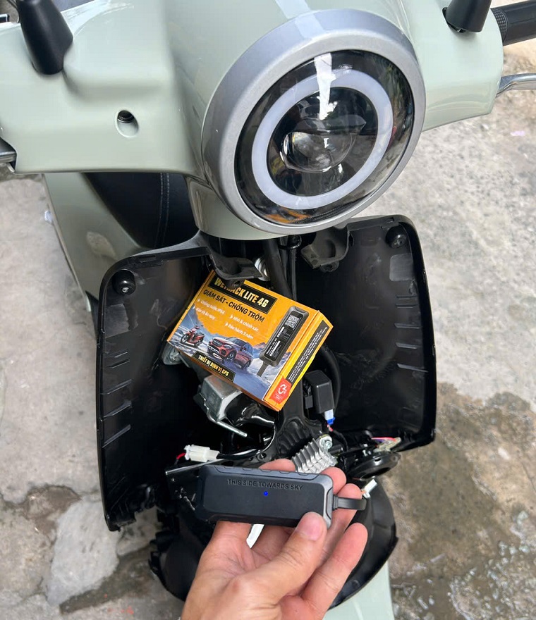 Lắp định vị xe máy tại quận 11