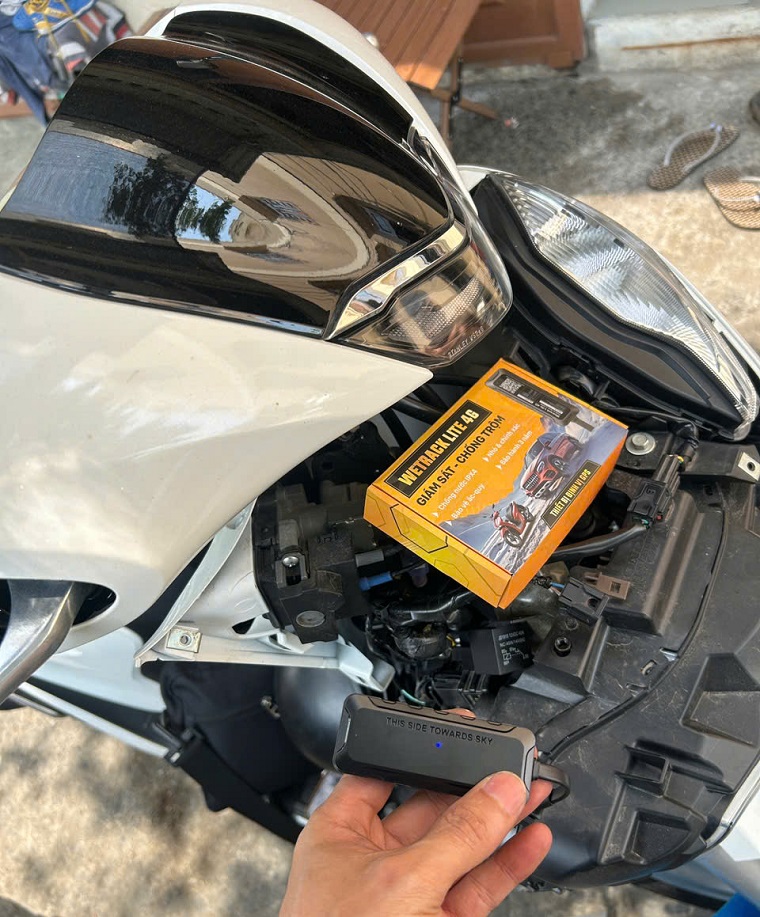 định vị wetrack lite 4g lắp xe sh